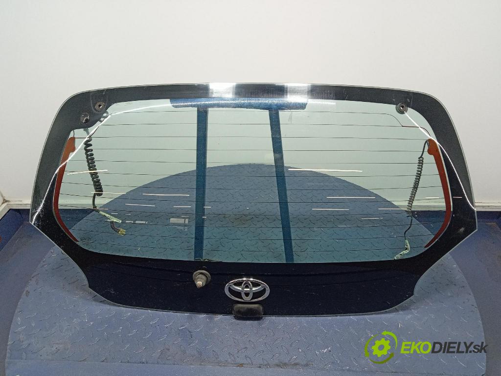 Toyota Aygo 2005 zadní dveře kufra: kufr