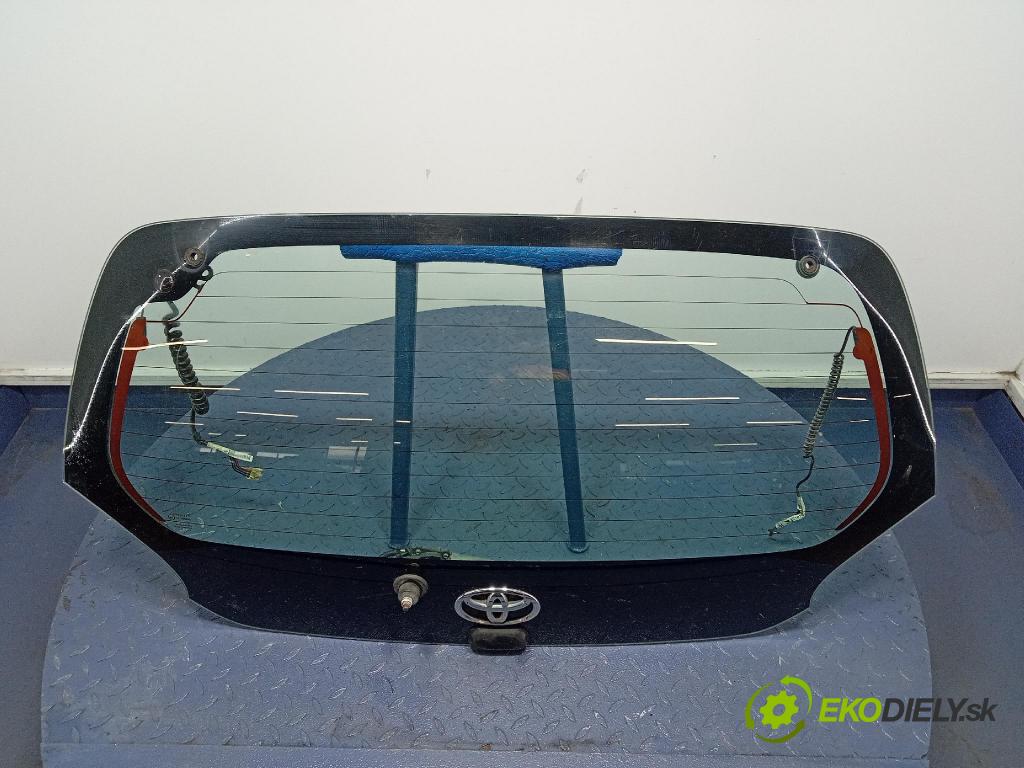 Toyota Aygo 2005 zadní dveře kufra: kufr