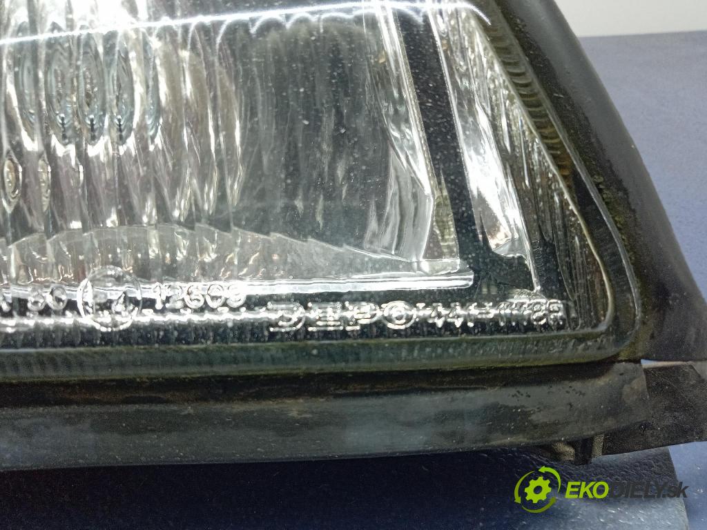 Audi A6 1996 světlo v pravo: 441-1118R
