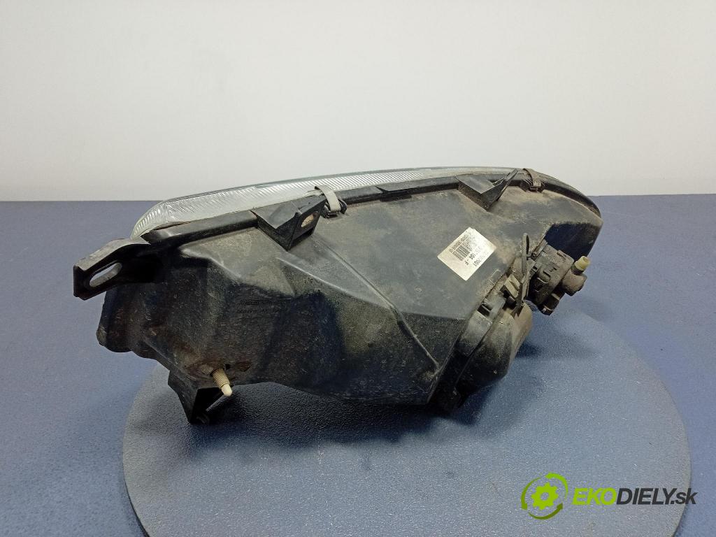 Opel Movano 2001 Reflektor: v pravo: 7700352104