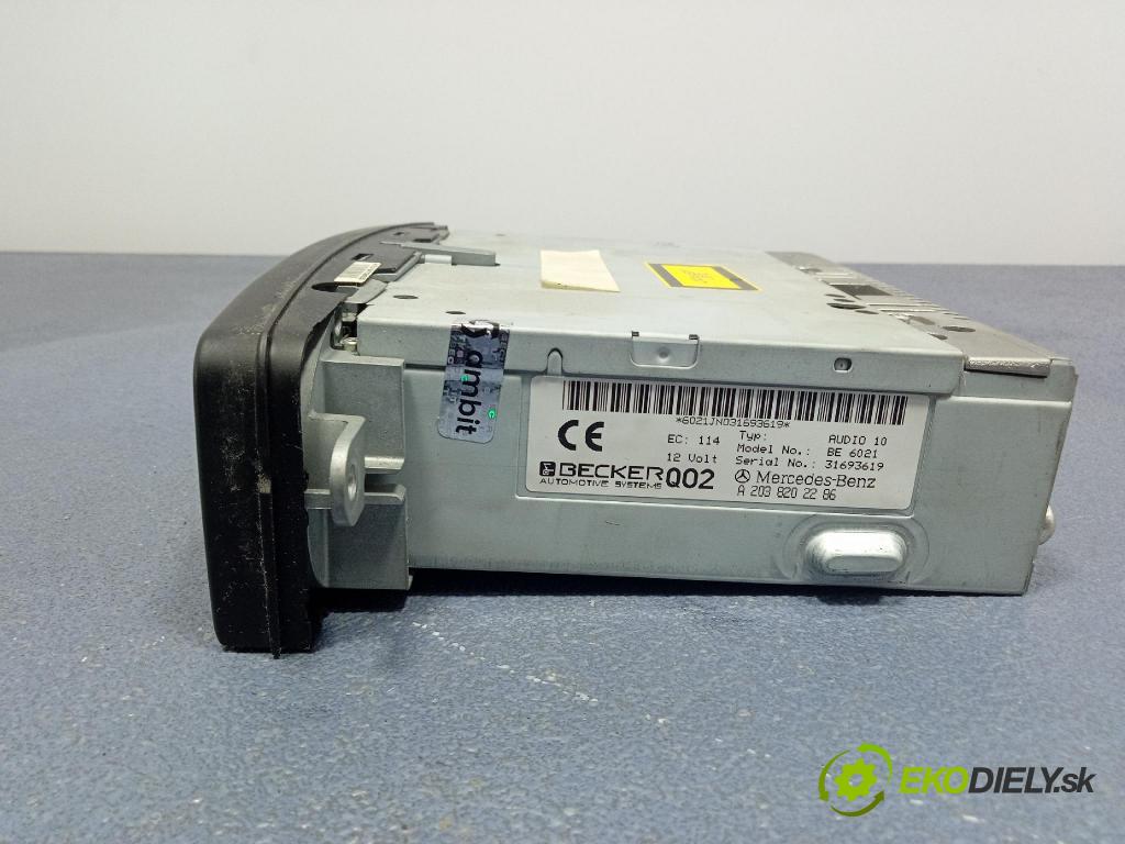 Mercedes C-klasa 2002 Radio I Navigácia: A2038202286