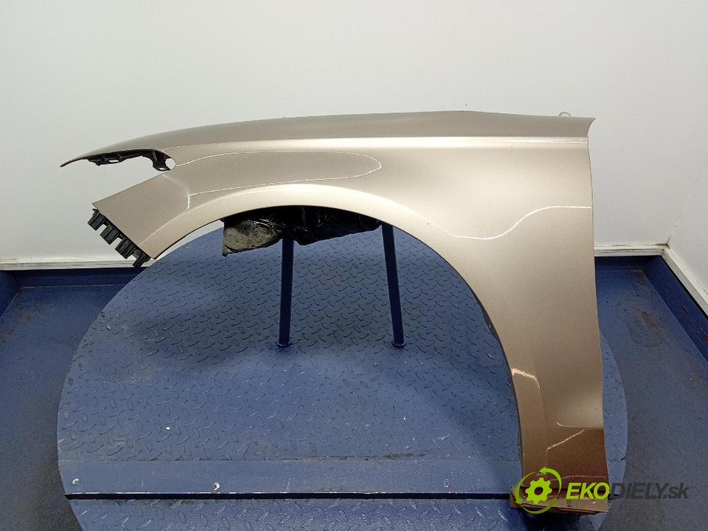 Ford Mondeo 2019 blatnik před Levý: