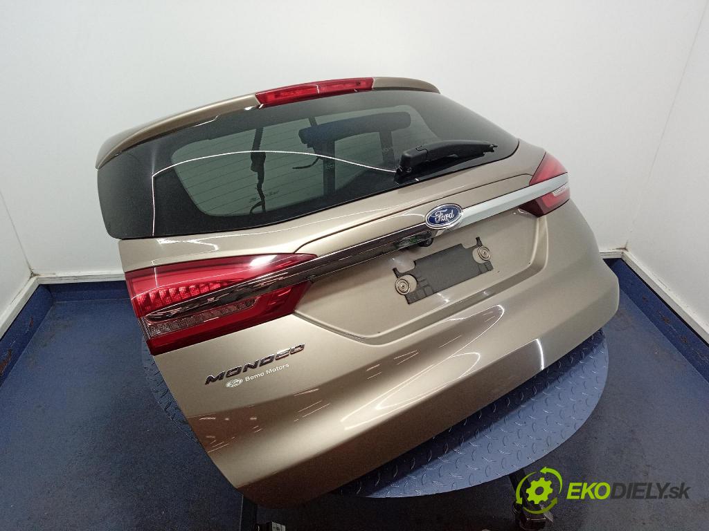 Ford Mondeo 2019 zadní dveře kufra: kufr