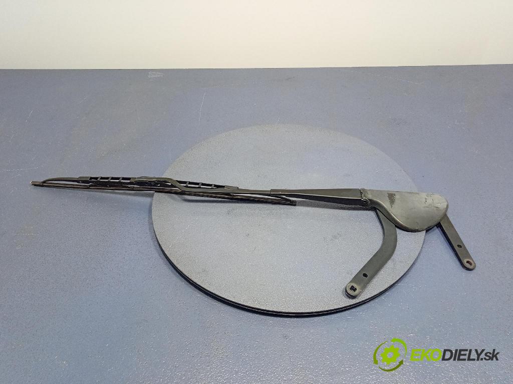 Mercedes C-klasa 2002 Rameno: Stierače: Predné A2038201944