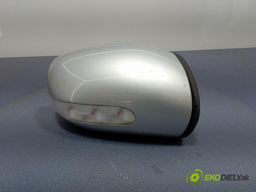 Mercedes C-klasa 2002 zrkadlo pravé