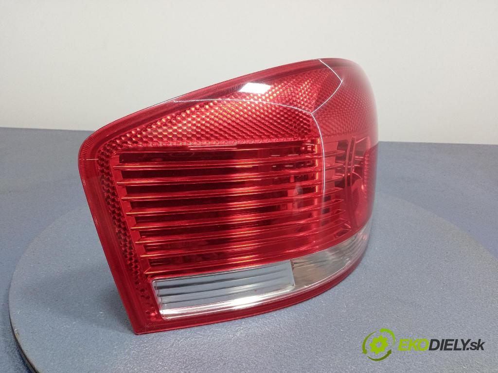 Audi A3 2003 svetlo / reflektor zad ľavá Vonkajsia: 8P0945095