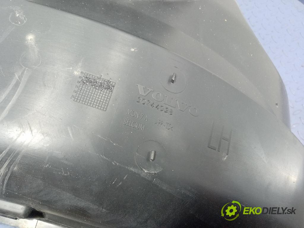 Volvo C30 2009 blatník: plastický: Zad: 30744038