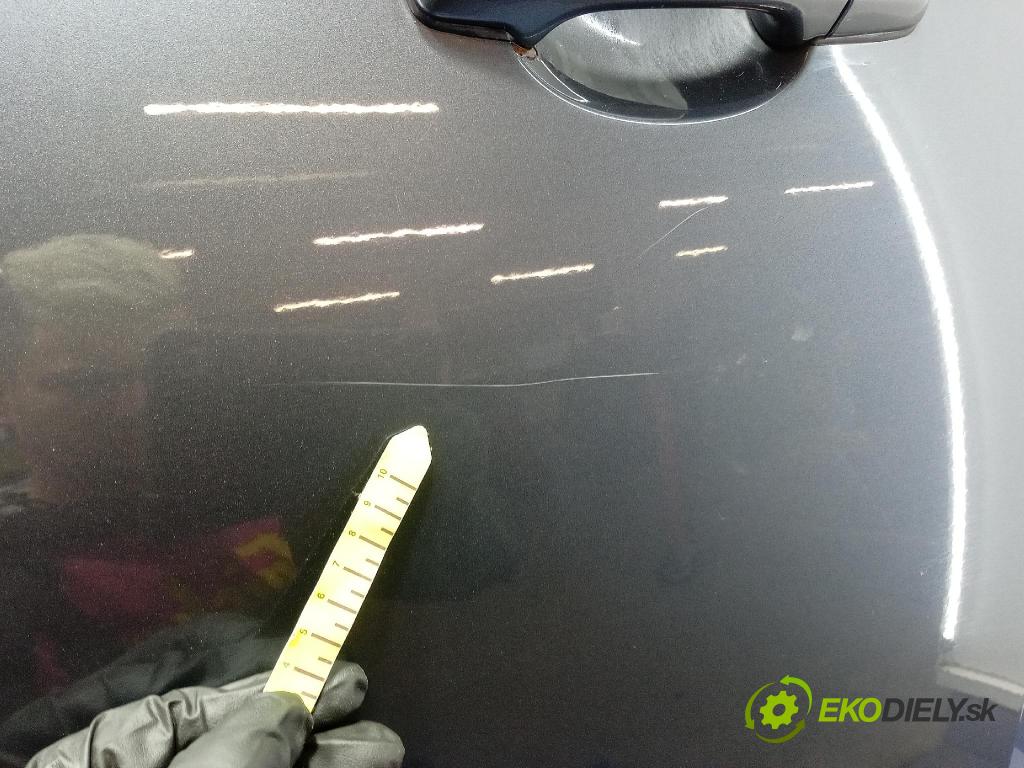 Volvo C30 2009 dveře před Vlevo, odjet: