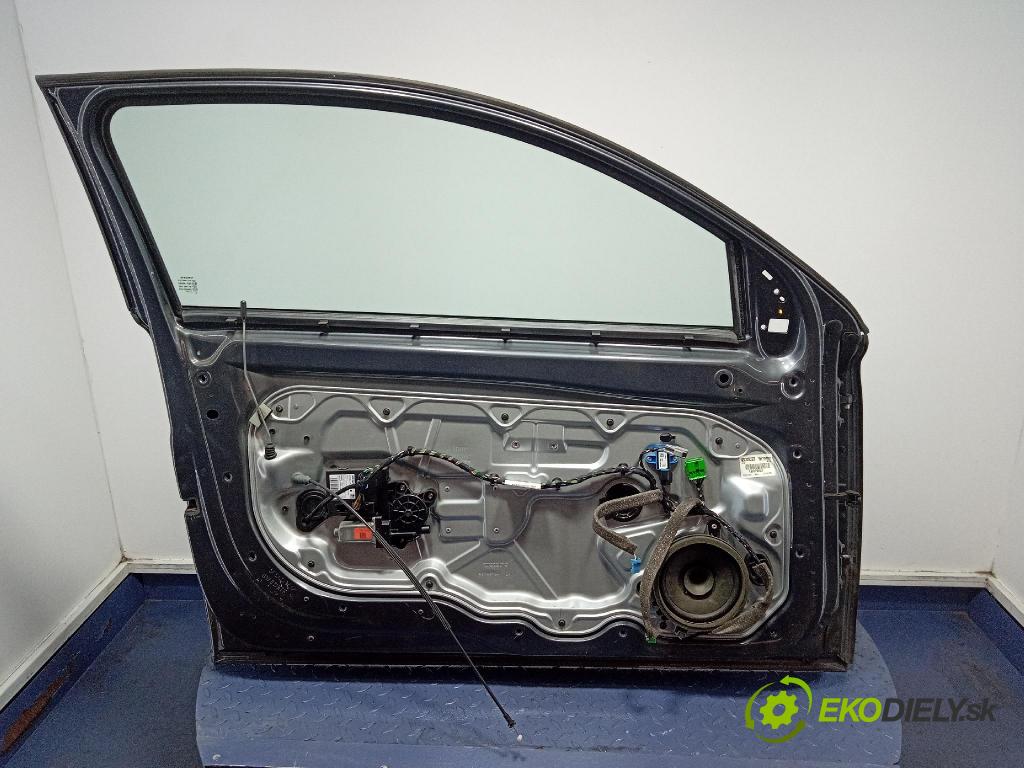 Volvo C30 2009 dveře před Vlevo, odjet: 
