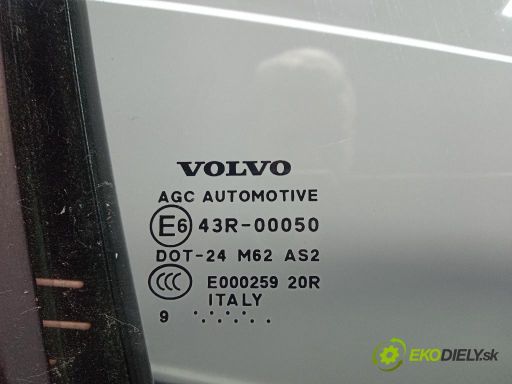 Volvo C30 2009 dveře před prave