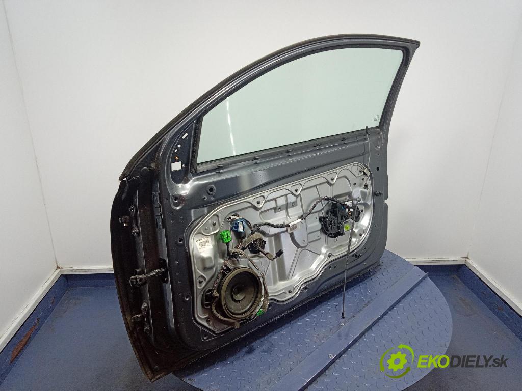Volvo C30 2009 dveře před prave