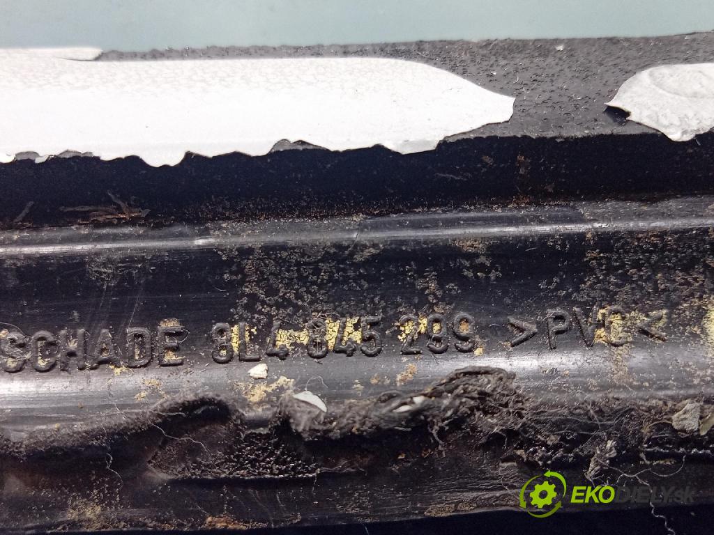 Audi A3 2003 sklo Karoséria: zad