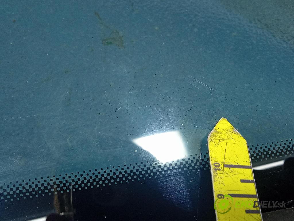 Audi A3 2003 sklo Karoséria: zad