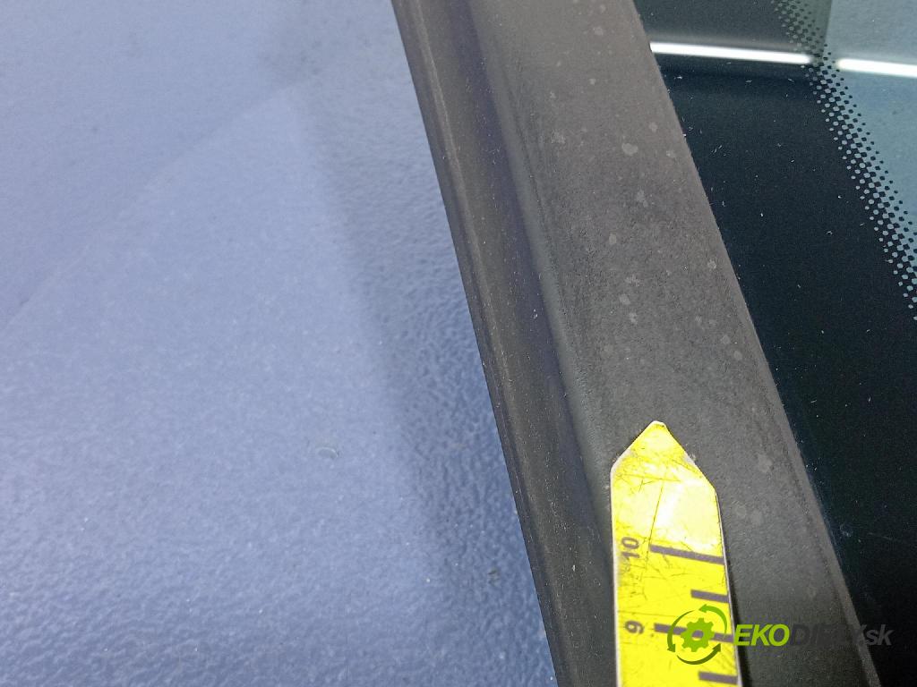 Audi A3 2003 sklo Karoséria: zad