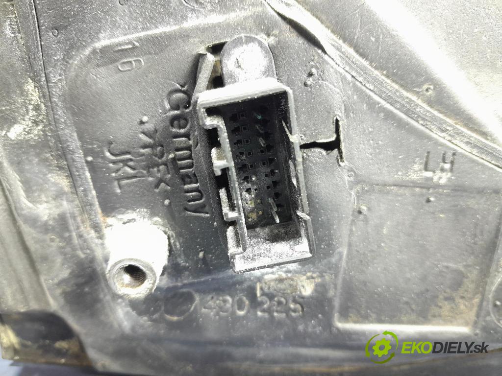 Opel Astra 2008 zrkadlo Vľavo: