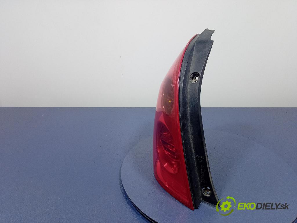 Nissan Primera 2003 světlo Zad: levá Mimo: