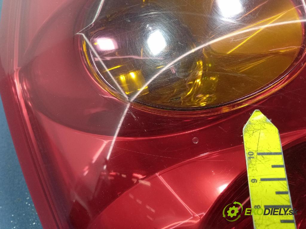 Nissan Primera 2003 světlo Zad: levá Mimo:
