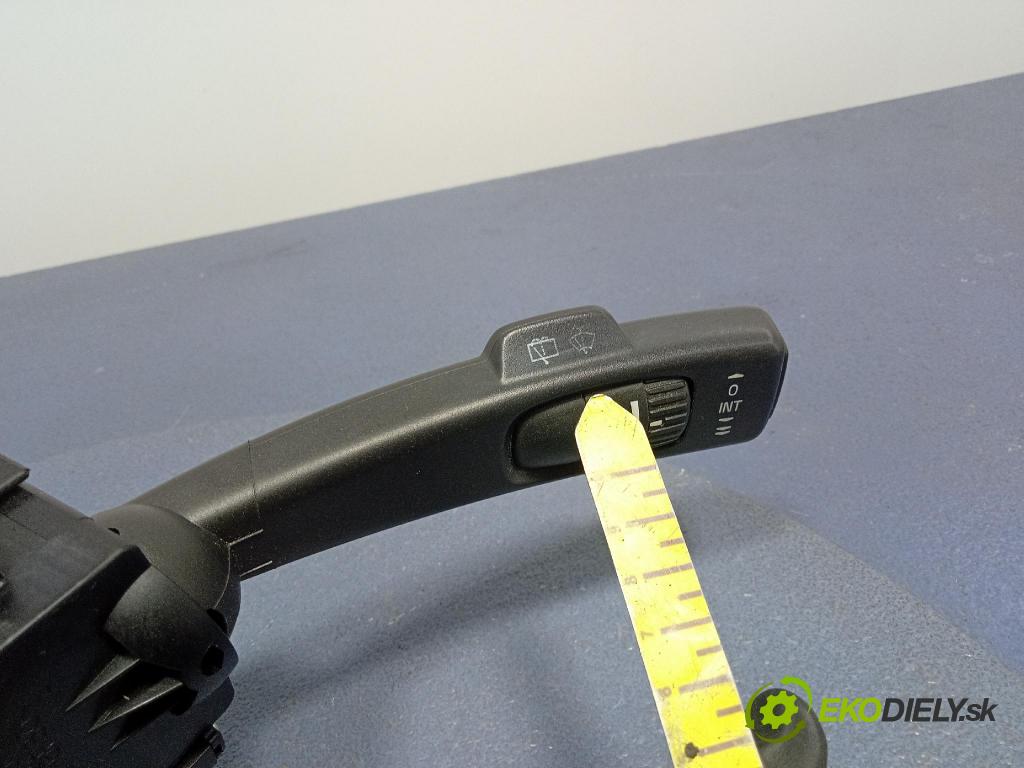 Volvo C30 2009 prepínač Komplex: 31313107