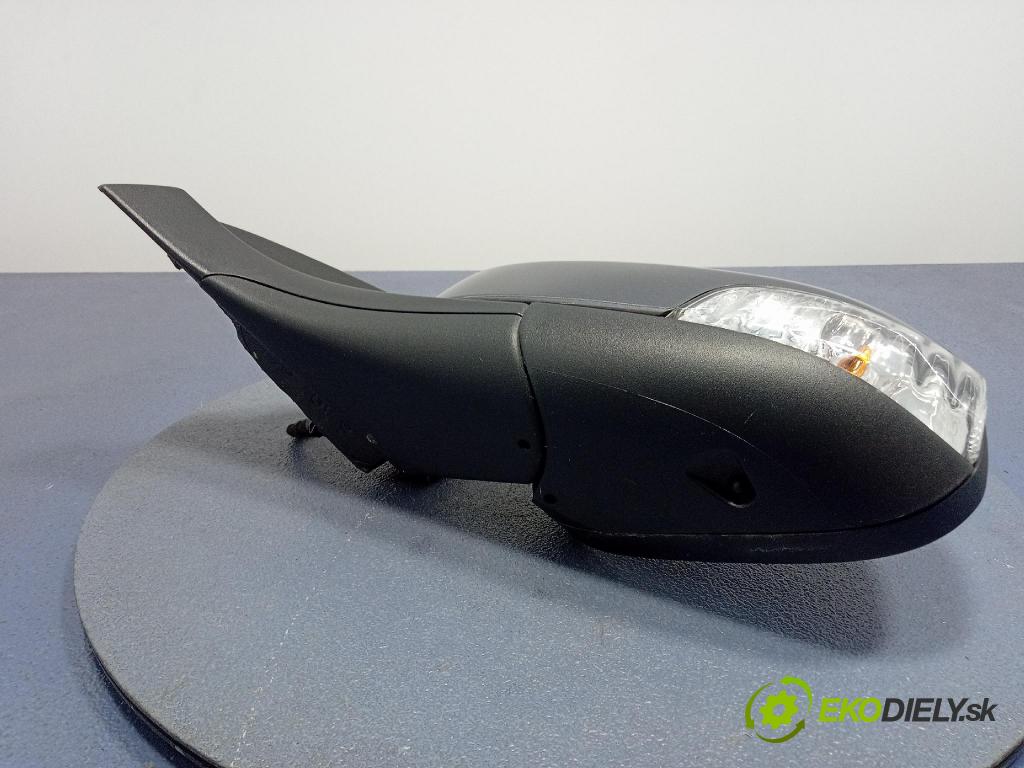 Volvo C30 2009 zrkadlo Vľavo: