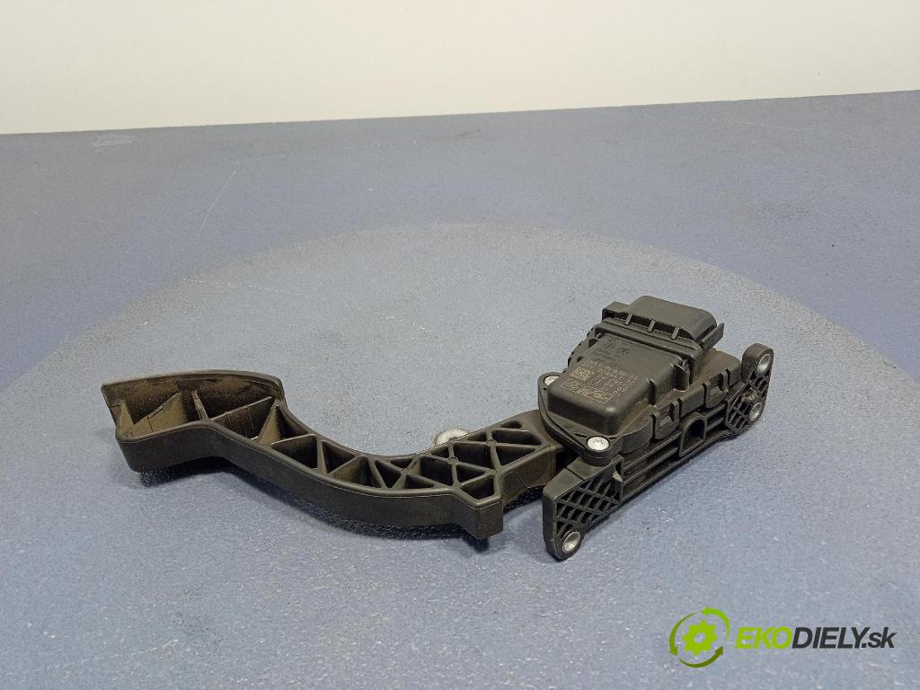 Volvo C30 2009 pedal Plyn: 4M51-9F836-AK
