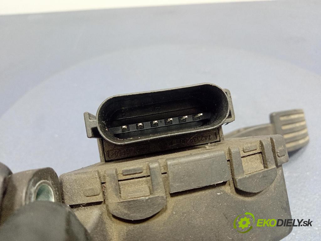 Volvo C30 2009 pedal Plyn: 4M51-9F836-AK