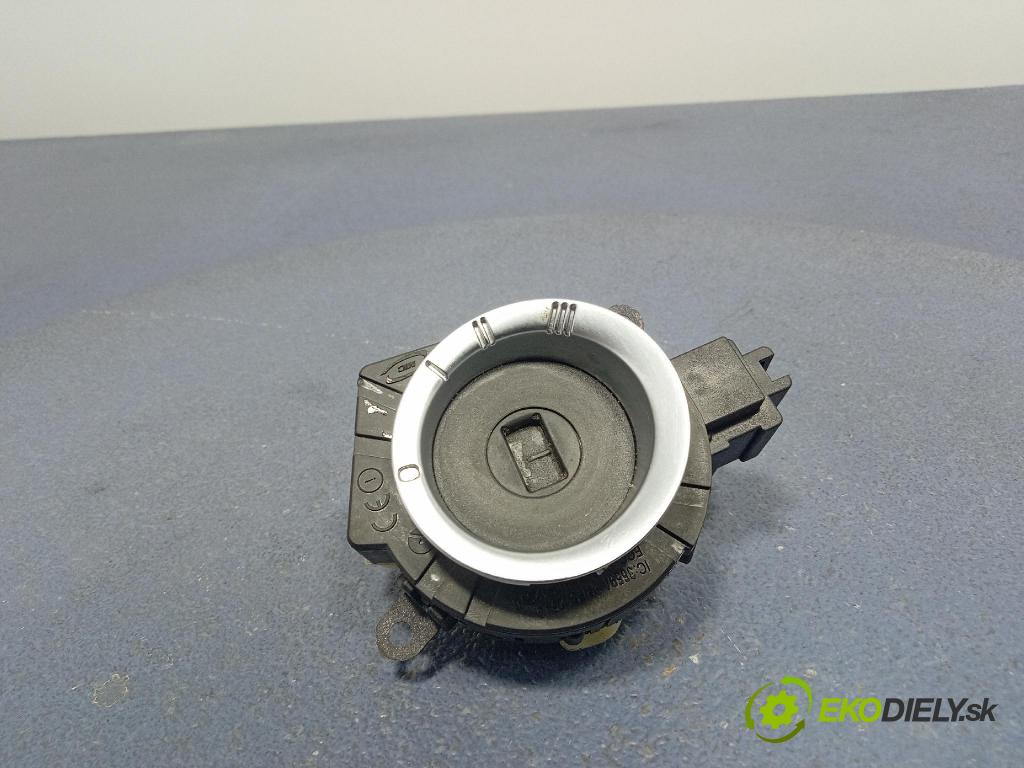 Volvo C30 2009 Spínač zapaľovania: 31300585