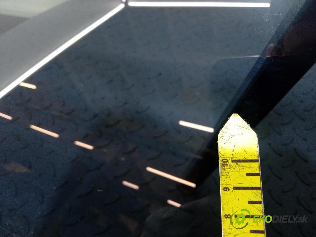 Ford Mondeo 2019 sklo dvere zad ľavé 