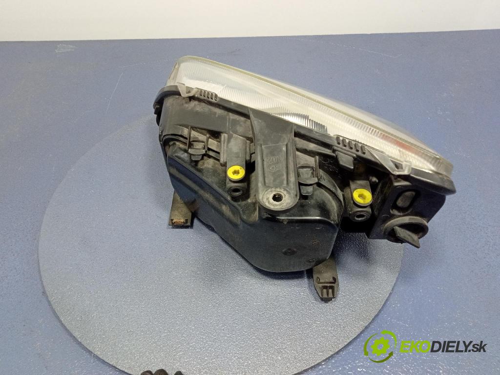 Ford C-max 2005 Reflektor: v pravo: 27606