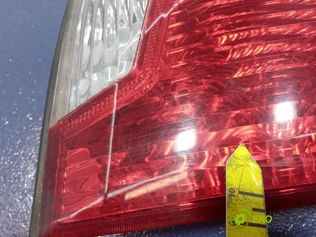 Hyundai Santa fe 2003 svetlo / reflektor zad Prava: Vonkajsia: