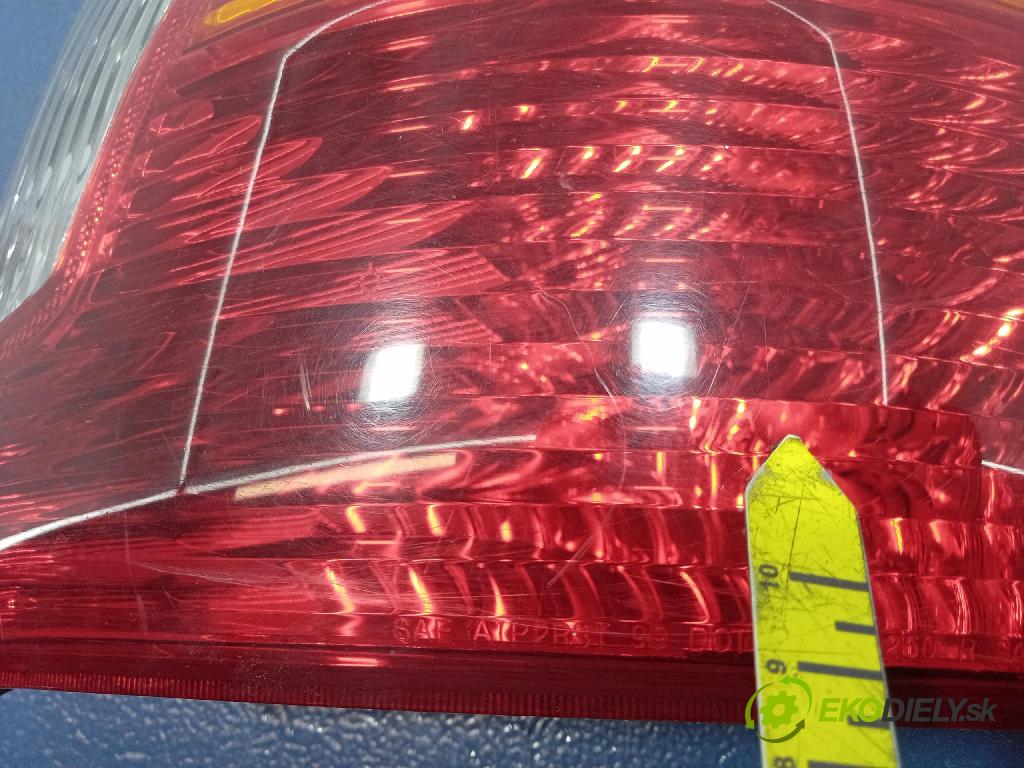 Hyundai Santa fe 2003 svetlo / reflektor zad Prava: Vonkajsia: