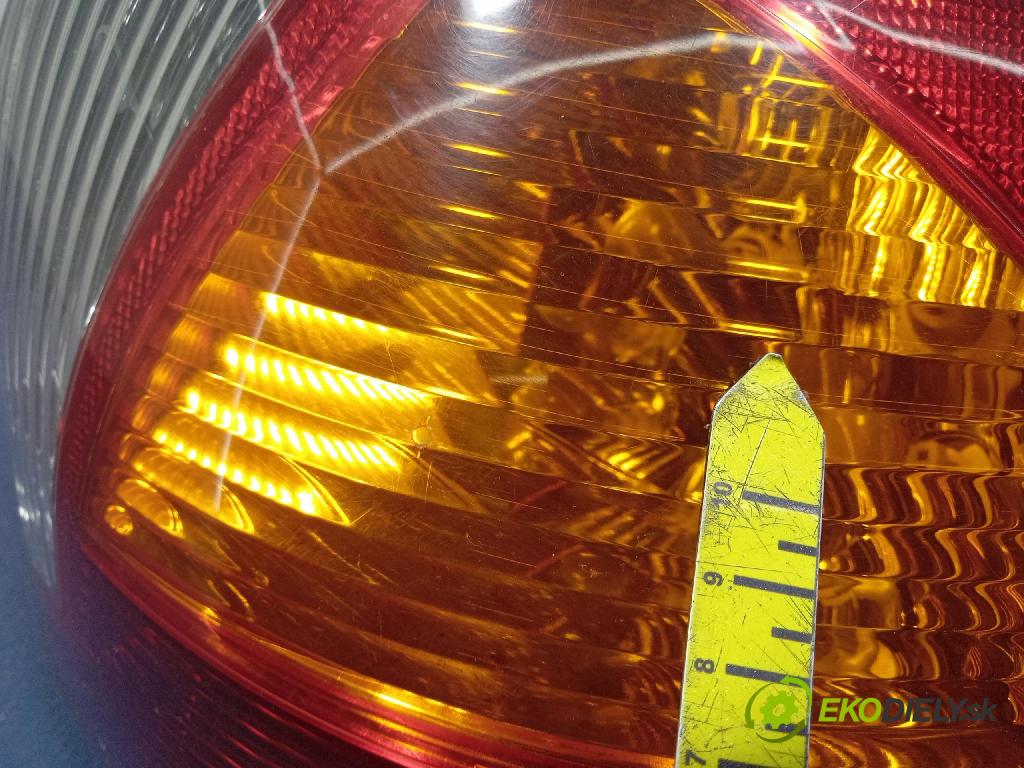 Hyundai Santa fe 2003 svetlo / reflektor zad Prava: Vonkajsia: