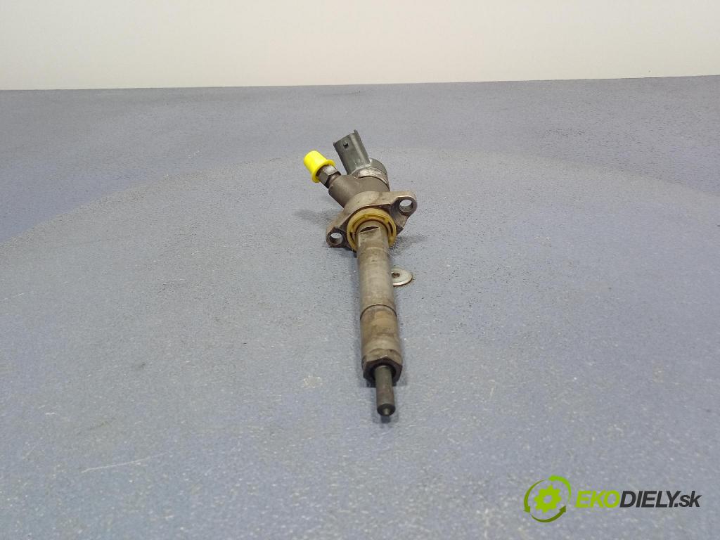 Ford C-max 2005 vstrek 0445110188