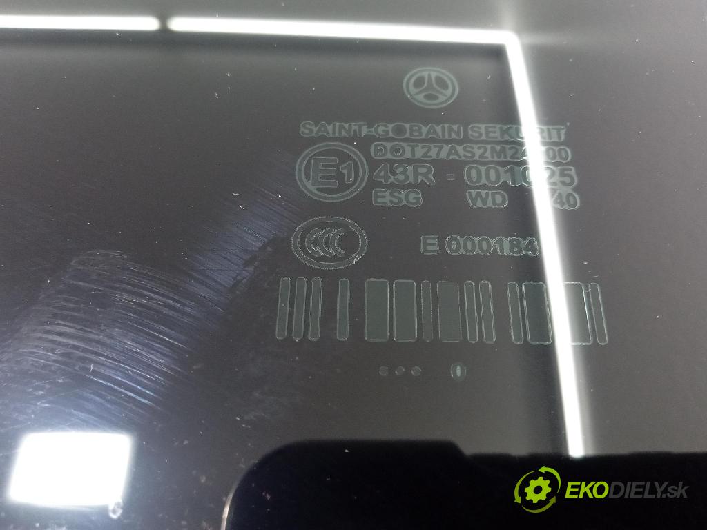 Mercedes E-klasa 2010 sklo dveře Zad: levé