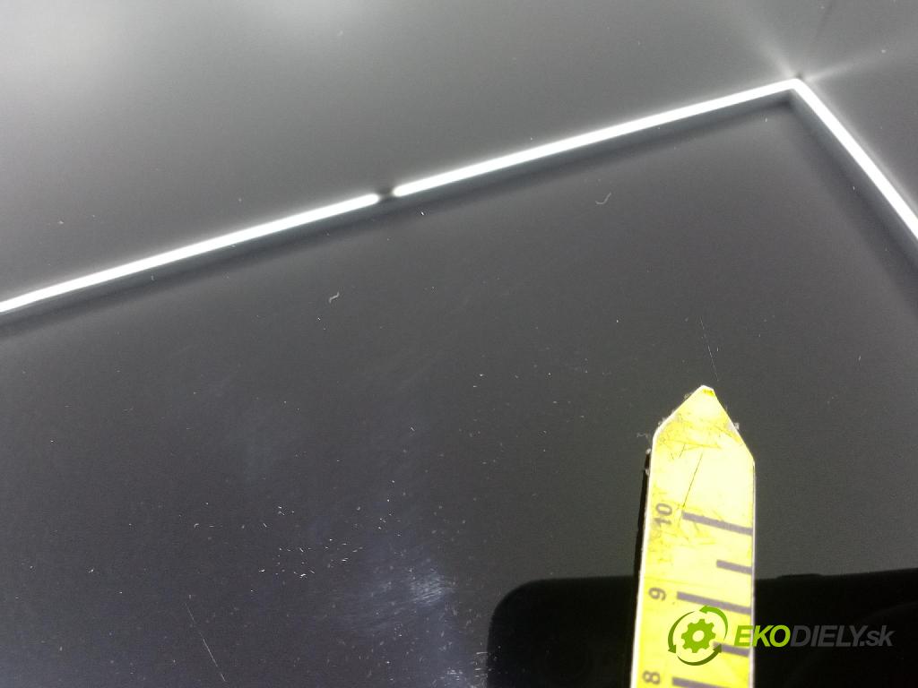 Mercedes E-klasa 2010 sklo dveře Zad: levé