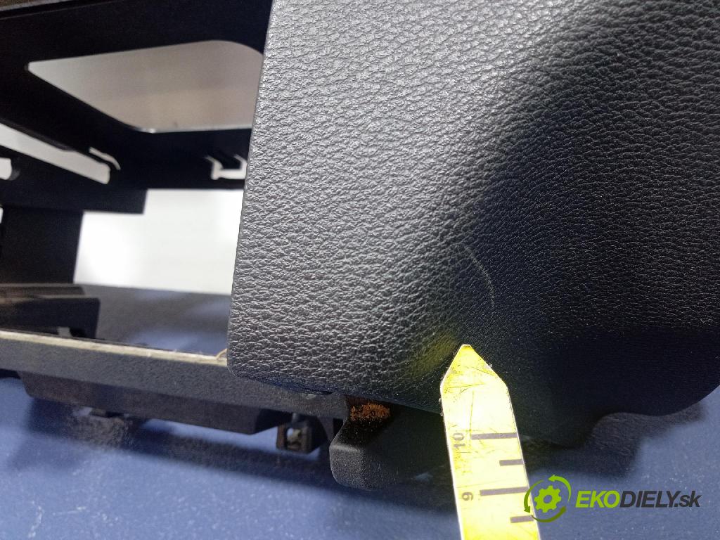 Mercedes E-klasa 2010 kokpit,pristrojová doska A2126802387