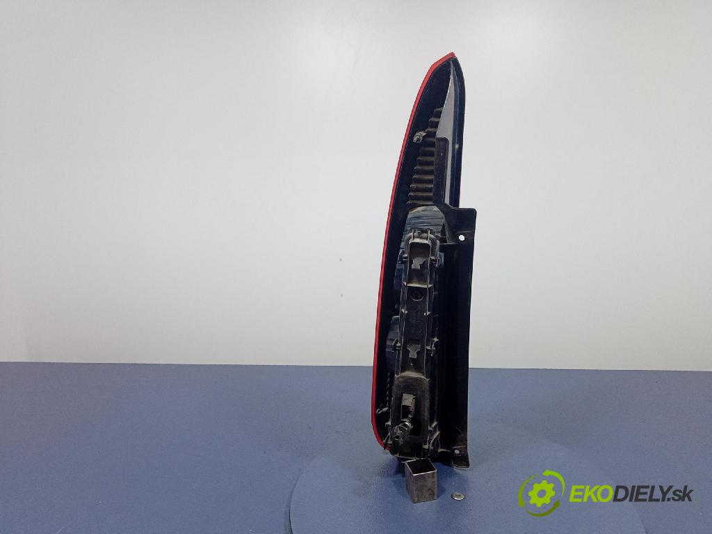 Ford Fusion 2005 svetlo / reflektor zad Prava: Vonkajsia: 2N11-13A602-B