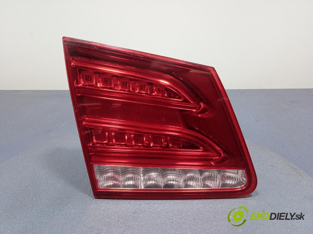 Mercedes E-klasa 2010 svetlo / reflektor zad ľavá Vnútri: A2129069302