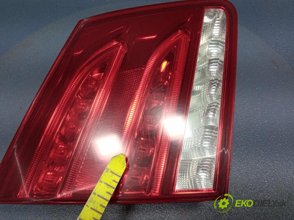 Mercedes E-klasa 2010 svetlo / reflektor zad ľavá Vnútri: A2129069302