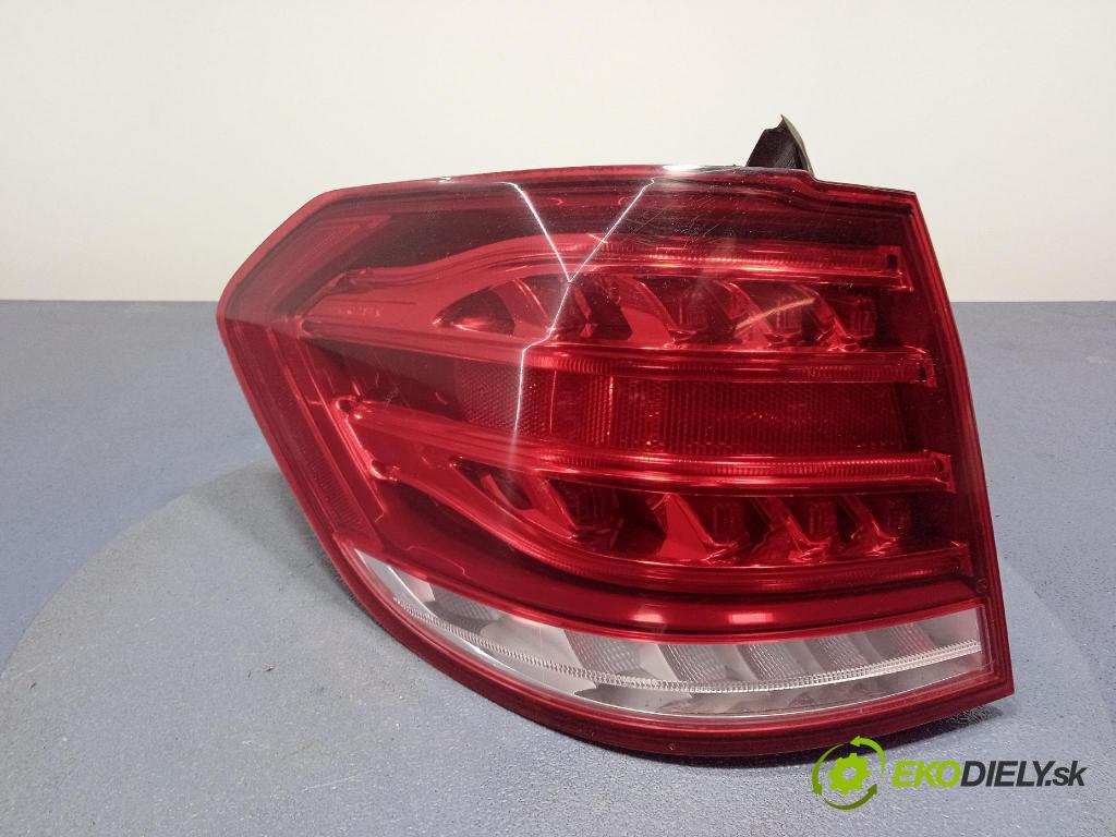 Mercedes E-klasa 2010 svetlo / reflektor zad ľavá Vonkajsia: A2129069102
