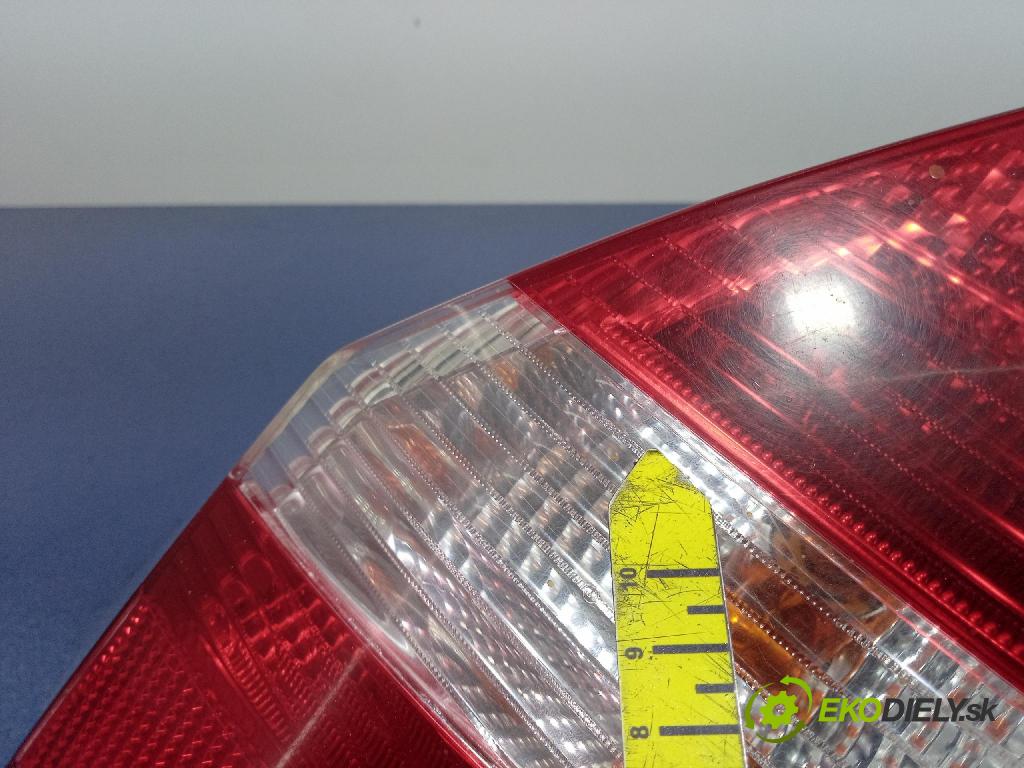 Skoda Fabia 2010 svetlo / reflektor zad Prava: Vonkajsia: 5J6945096