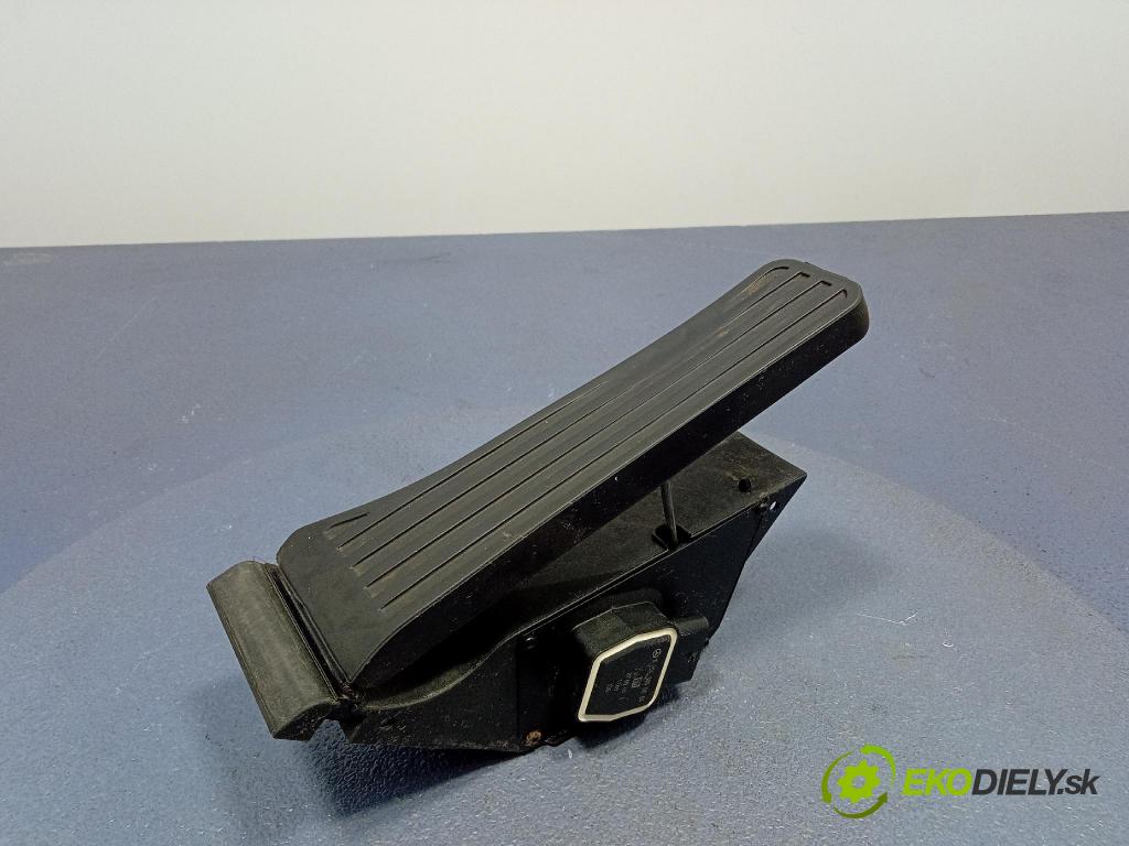Mercedes E-klasa 2010 pedal Plyn: A2043000004