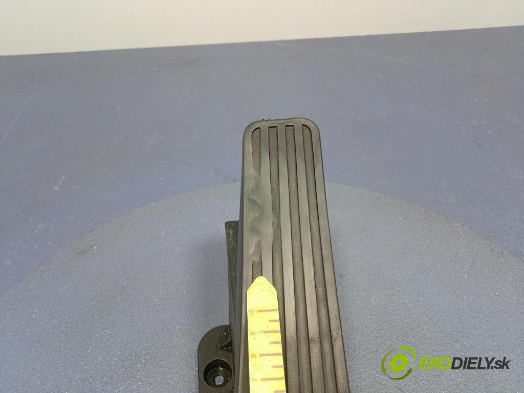 Mercedes E-klasa 2010 pedal Plyn: A2043000004