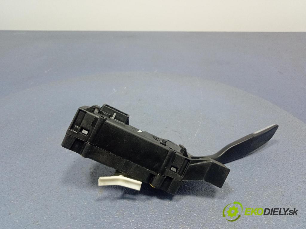 Citroen C4 picasso 2007 prepínač Zmeny: 965852897
