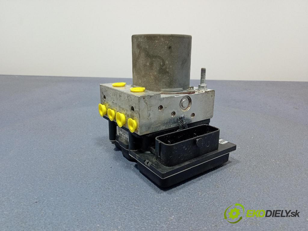 Audi A4 2006 čerpadlo ABS x 8E0614517BF