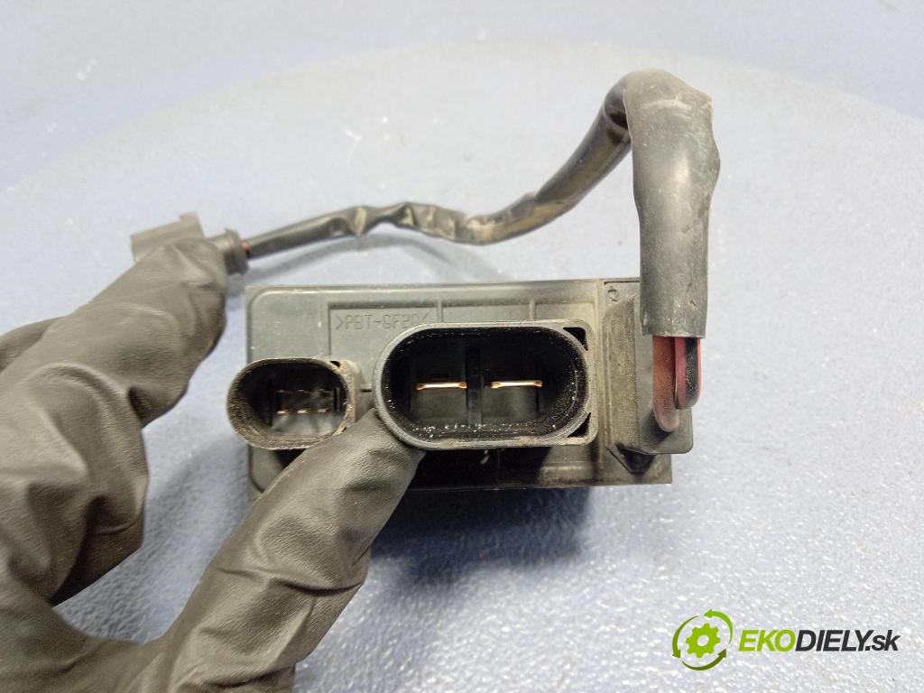 Audi A4 2006 relé Ventilátora 8E0959501Q