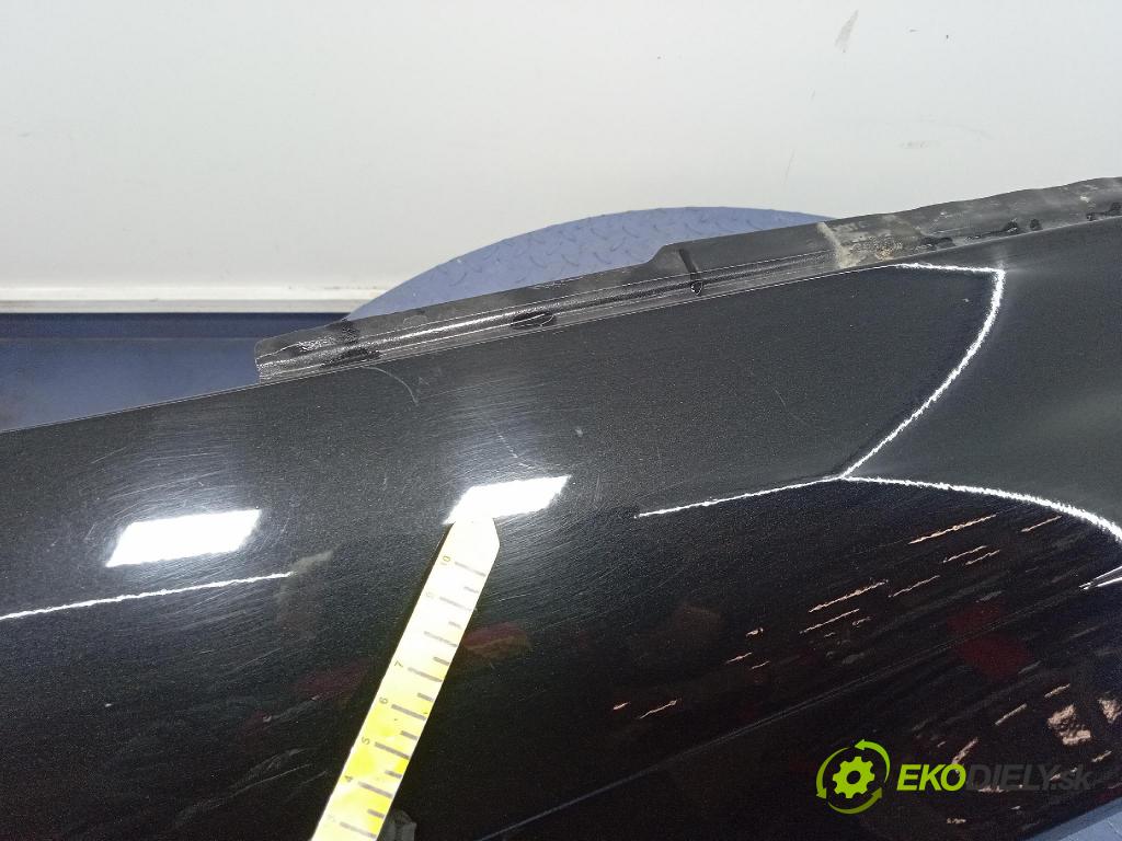 Audi A4 2006 blatník Predné v pravo: AD10014AR