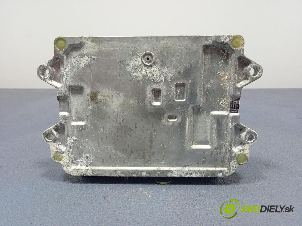 Mazda 3 0 riadiaca jednotka Motor: P5011881A