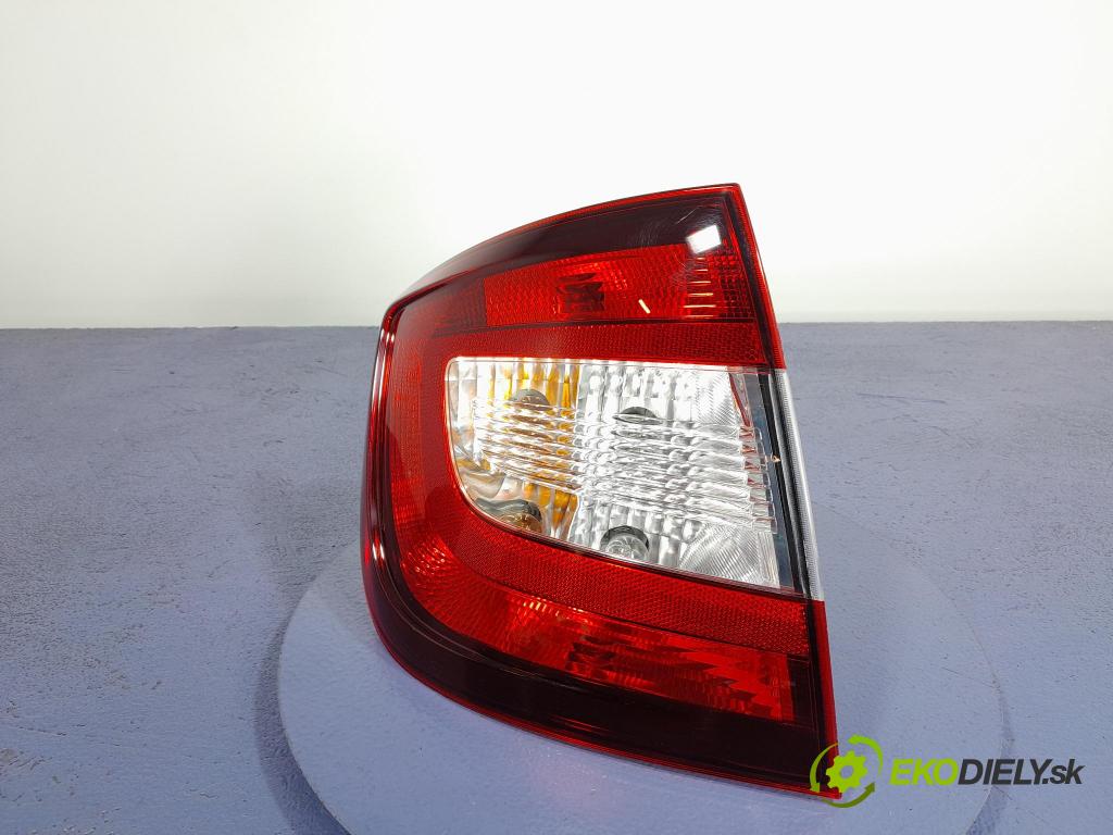 Skoda Rapid 2017 svetlo / reflektor zad ľavá Vonkajsia: 5JH945207