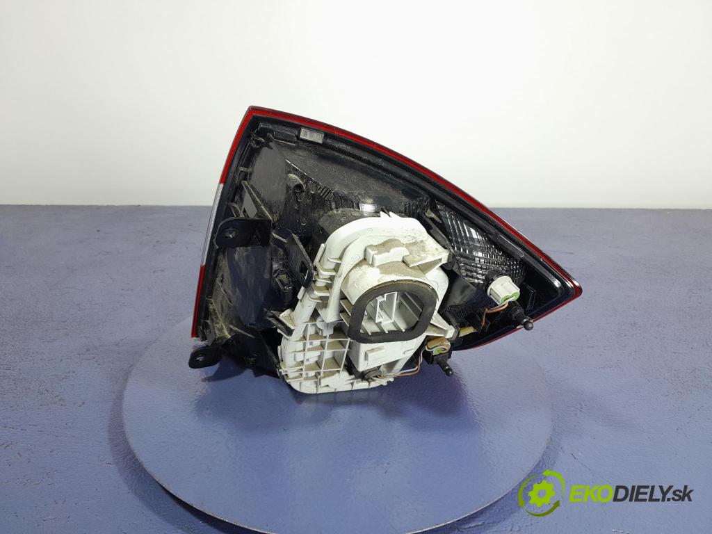 Skoda Rapid 2017 svetlo / reflektor zad ľavá Vonkajsia: 5JH945207