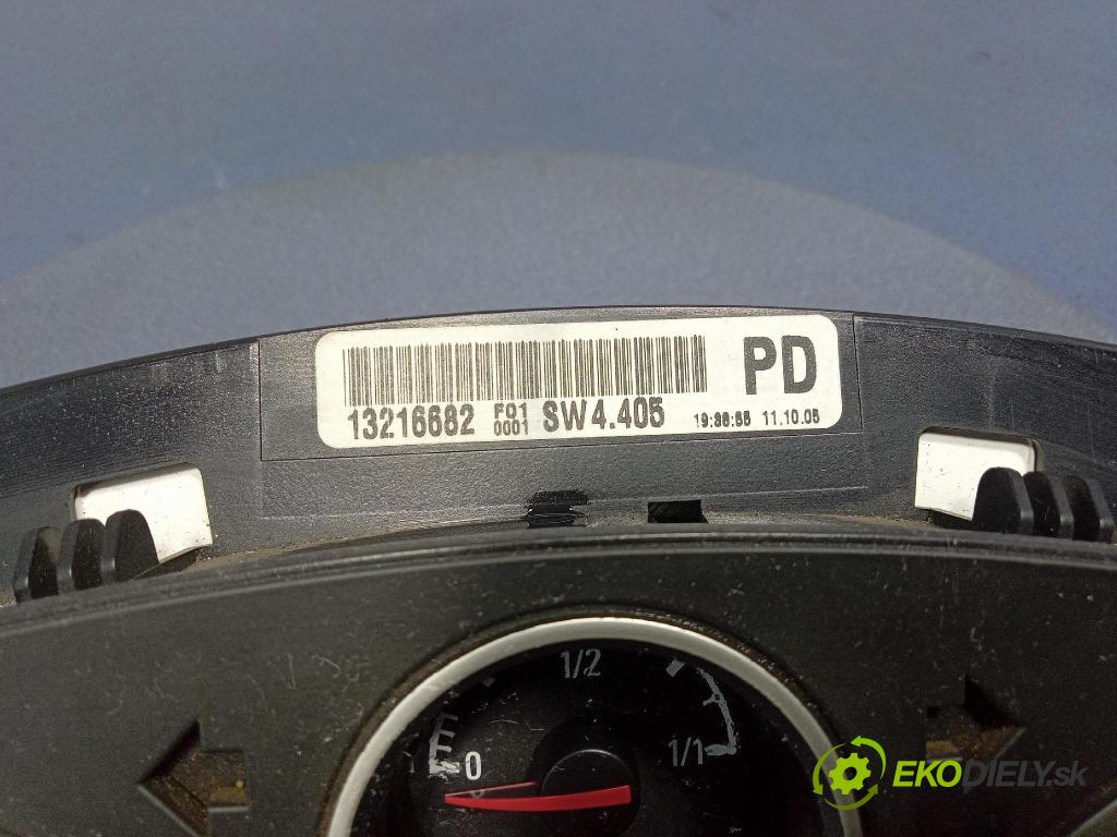 Opel Zafira 2006 prístrojovka/ budíky 13216682